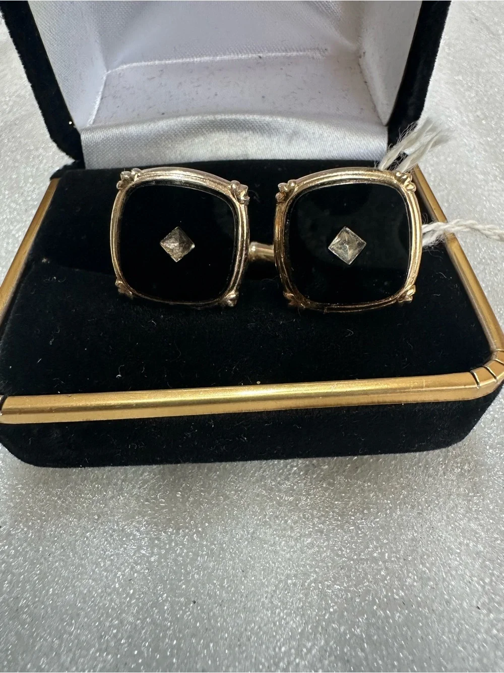 Men’s Vintage Gold Tone Black Onyx Square Cufflinks with Center Stone